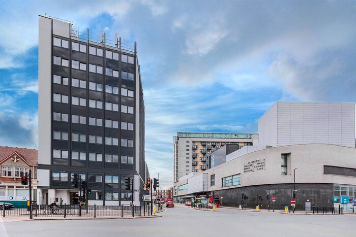 Studio To Rent In Finchley High Road, North Finchley, London N12