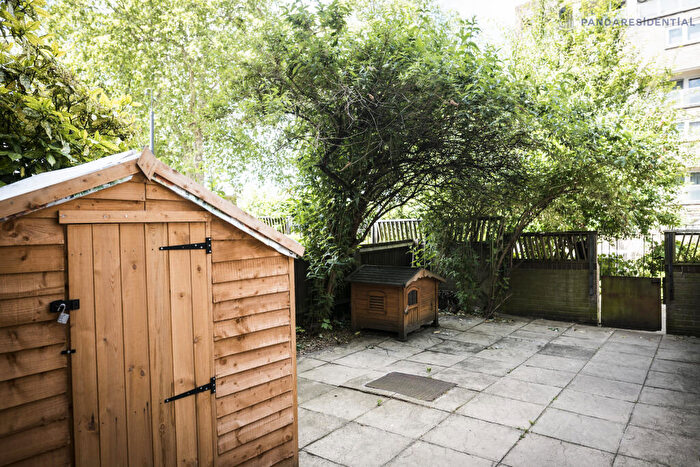 4 Bedroom Terraced House To Rent In Stockbeck, Ampthill Square, London, NW1