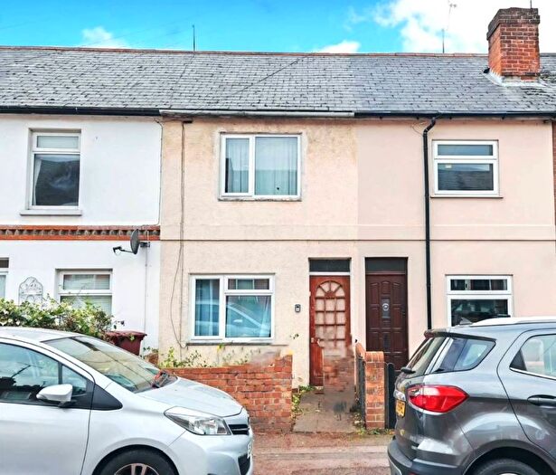 3 Bedroom Terraced House For Sale In Cumberland Road, Reading, RG1