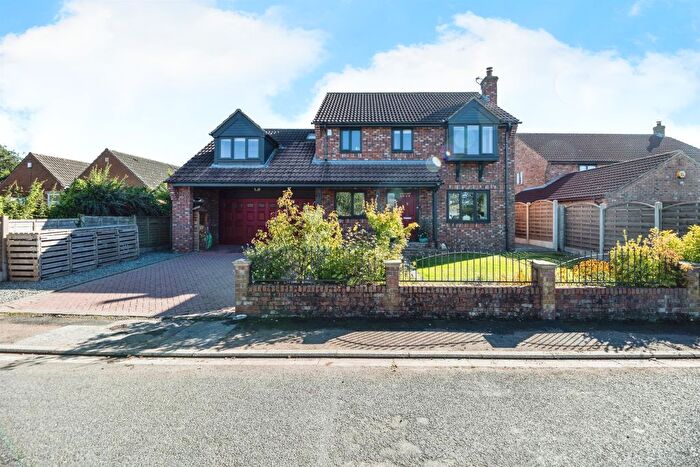 4 Bedroom Detached House For Sale In Back Lane, Hambleton, Selby, YO8