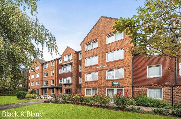 1 Bedroom Apartment For Sale In Park Court, Wickham Road, Beckenham, BR3