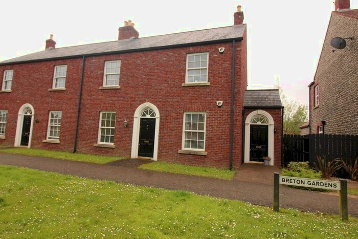 2 Bedroom Flat For Sale In Breton Gardens, Lisburn, County Down, BT28