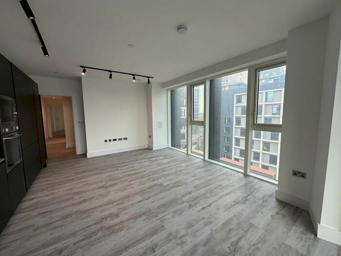 2 Bedroom Flat To Rent In Icon Tower, Portal Way, London, W3