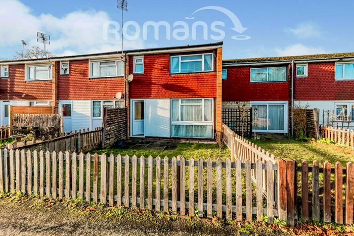 3 Bedroom Terraced House To Rent In Worcester Close, Farnborough, GU14