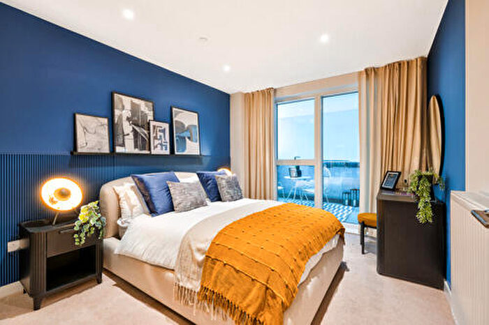 2 Bedroom Apartment For Sale In - Upper Dock Walk, , London, E16