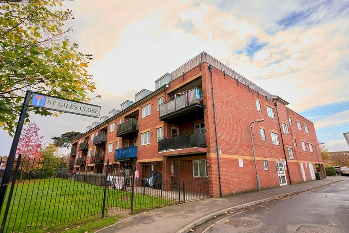 1 Bedroom Flat To Rent In St Giles Close, Hounslow, TW5