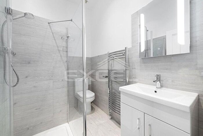 Studio To Rent In Finchley Road, Hampstead, London, NW3