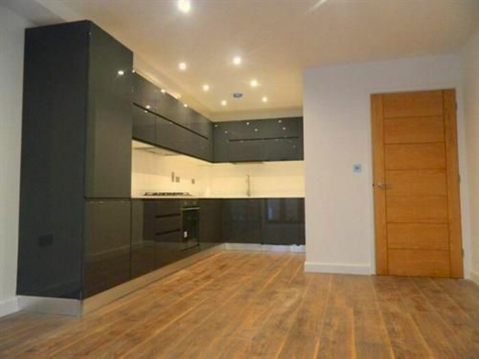 1 Bedroom Flat To Rent In Brookhill Road, Woolwich, SE18