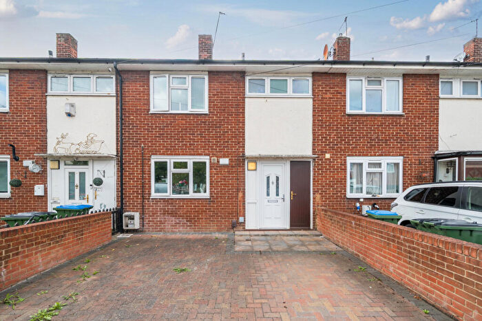 2 Bedroom Terraced House For Sale In Grovebury Road, London, SE2