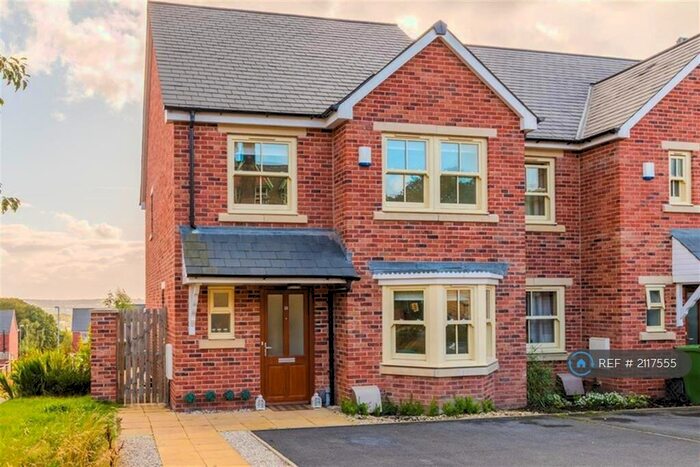 4 Bedroom Semi-Detached House To Rent In Oak Park Lane, Leeds, LS16
