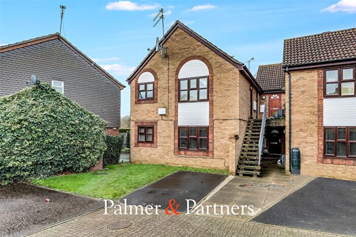 1 Bedroom Flat For Sale In Inkerpole Place, Chelmer Village, Chelmsford, Essex, CM2