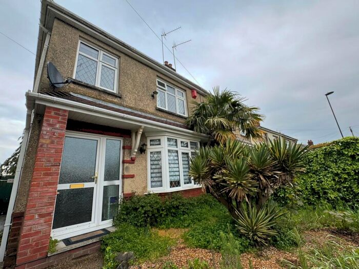 3 Bedroom House To Rent In Violet Road, Southampton, SO16