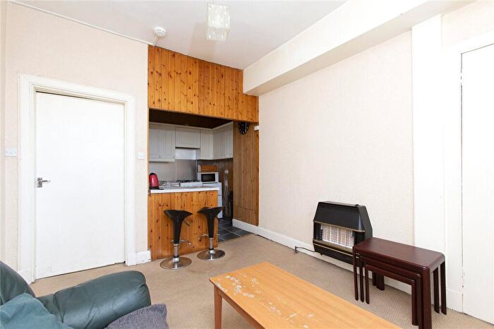 1 Bedroom Flat To Rent In Gorgie Road, Gorgie, Edinburgh, EH11