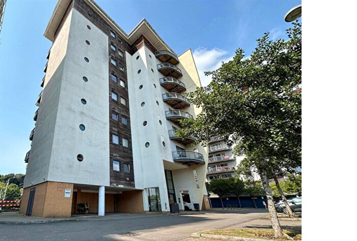 1 Bedroom Apartment For Sale In Watkiss Way, Cardiff, CF11