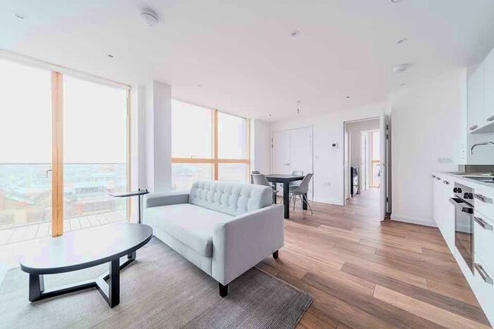 1 Bedroom Flat To Rent In Queen Street Maidenhead, SL6