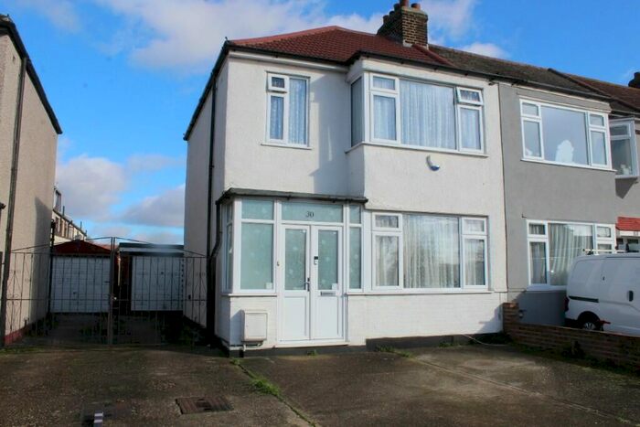 3 Bedroom End Of Terrace House To Rent In Ford Lane, Rainham, Essex, RM13