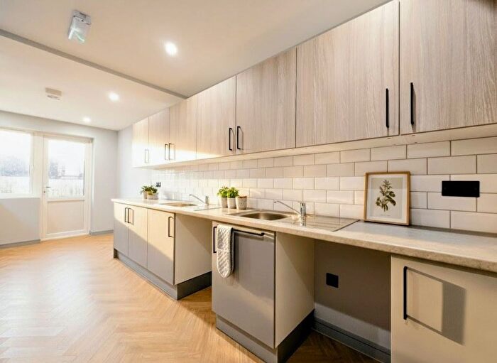 Studio To Rent In Bluefield Close, Hampton, TW12