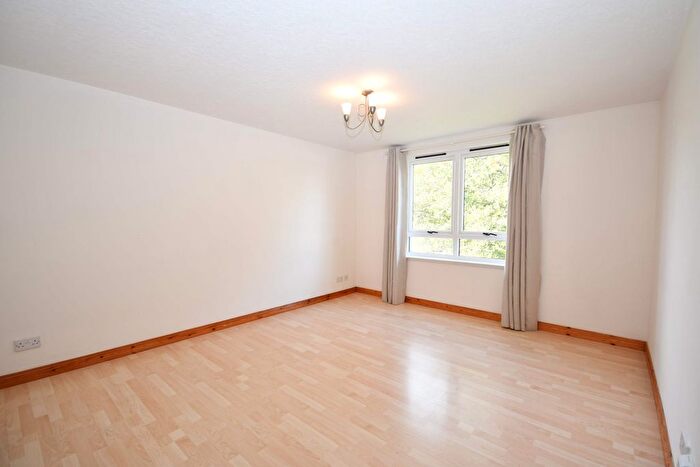 2 Bedroom Flat To Rent In Alltan Place, Culloden, Inverness, IV2