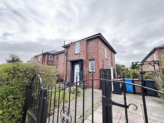 3 Bedroom Semi-Detached House To Rent In Lambton Street Eccles, M30
