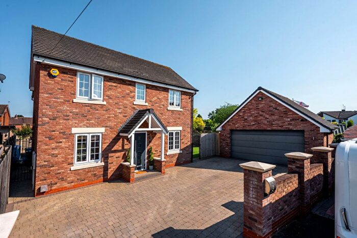 4 Bedroom Detached House For Sale In Beaumont Close, Great Wyrley, WS6