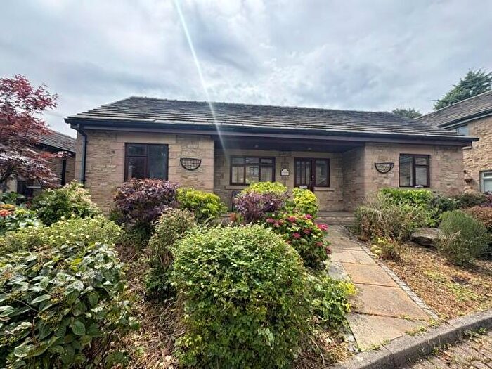 2 Bedroom Detached Bungalow To Rent In Greave, Stockport, SK6