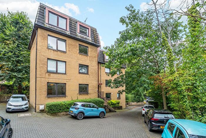 1 Bedroom Flat For Sale In Woodlands Gate, Woodlands, G3