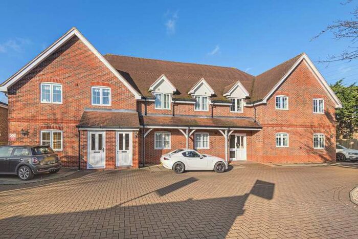 2 Bedroom Flat To Rent In Winnersh, RG41