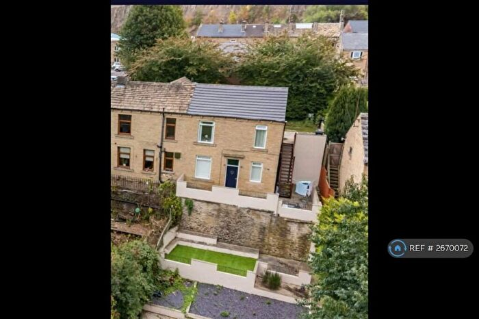 2 Bedroom Semi Detached House To Rent In Brooke Street, Brighouse, HD6