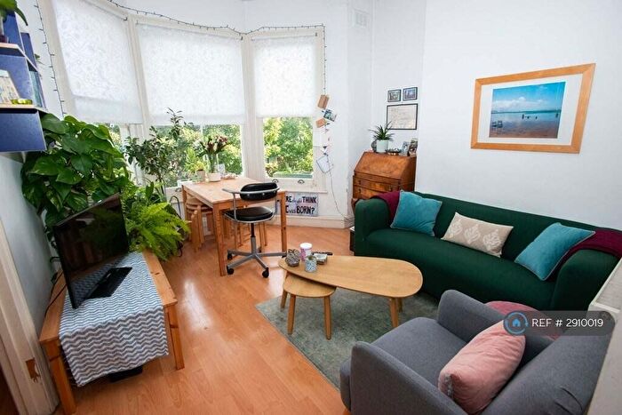 2 Bedroom Flat To Rent In Musgrove Road, London, SE14