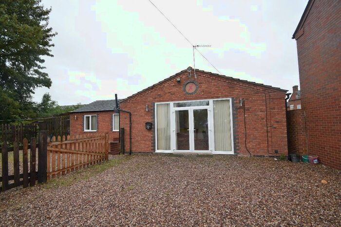 4 Bedroom Bungalow To Rent In Westfield Terrace, Upper Bar, Newport, TF10