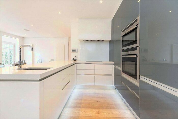 4 Bedroom Terraced House To Rent In Rotherwick Road, London, NW11