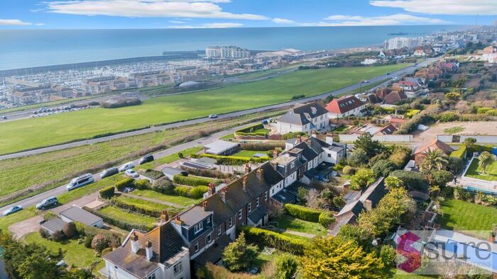 3 Bedroom Cottage To Rent In Roedean Terrace, Brighton, East Sussex, BN2
