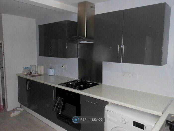 2 Bedroom Terraced House To Rent In Porthmawr Road, Cwmbran, NP44