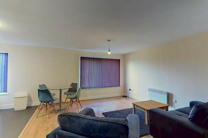 2 Bedroom Flat To Rent In - Berwick Street, L6