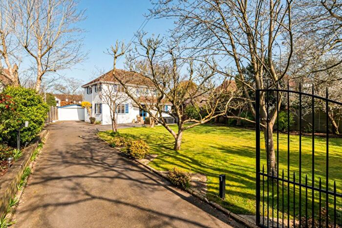 5 Bedroom Detached House For Sale In Poyle Lane, Burnham, Buckinghamshire, SL1