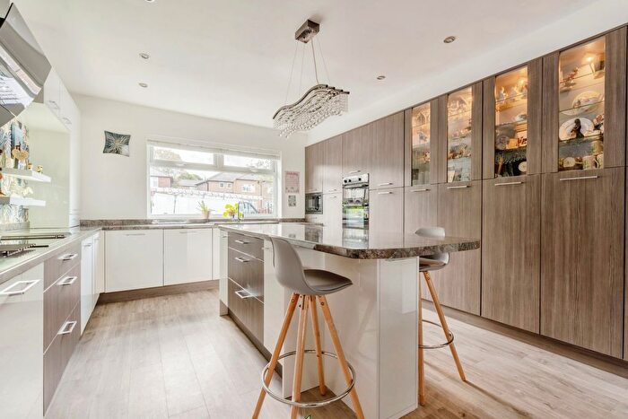 4 Bedroom Detached House For Sale In Rosehill Road, Burnley, Lancashire, BB11