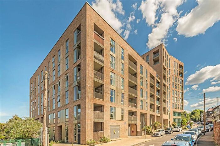 2 Bedroom Flat For Sale In Goodwood Road, New Cross, SE14