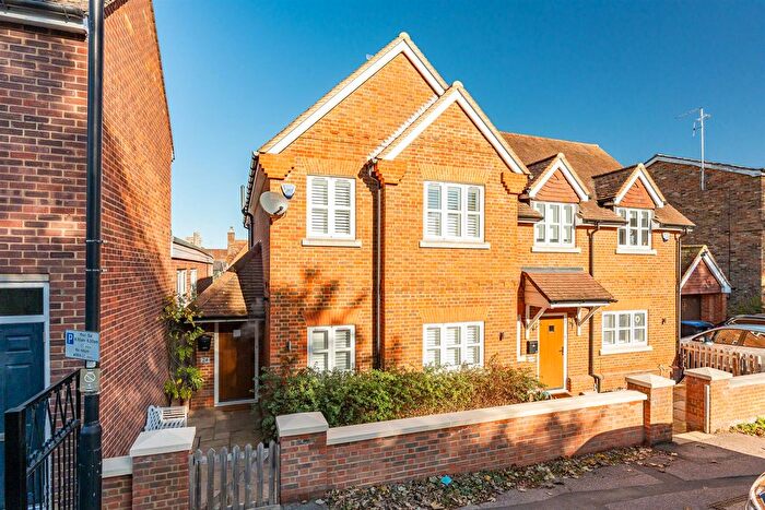 3 Bedroom Semi Detached House For Sale In Prospect Place, Welwyn, AL6