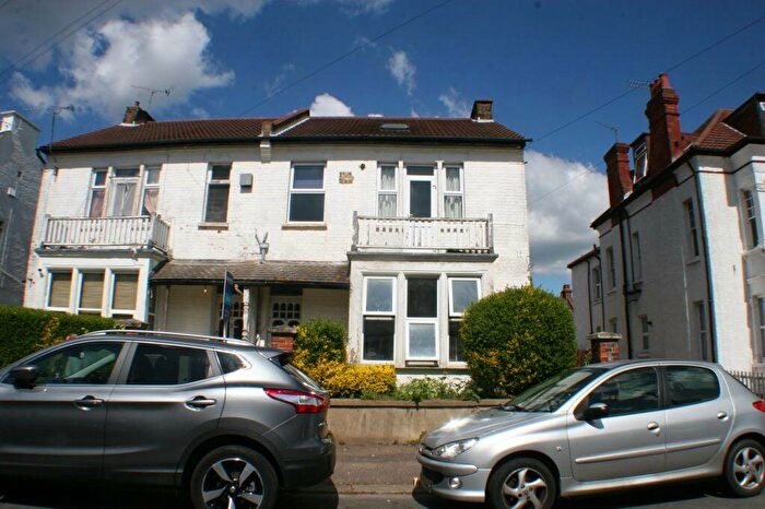1 Bedroom Flat To Rent In Ditton Court Road, Westcliff-on-Sea, SS0
