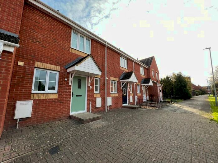3 Bedroom House To Rent In Stratton, SN3