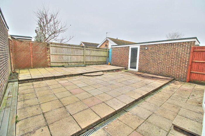 2 Bedroom Detached Bungalow To Rent In Gainsborough Crescent, Eastbourne, BN23