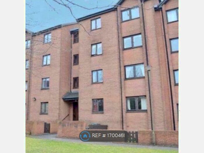 2 Bedroom Flat To Rent In Wallace Court, Stirling, FK8