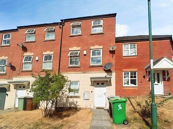 3 Bedroom Semi-Detached House For Sale In Pavior Road, Bestwood, NG5