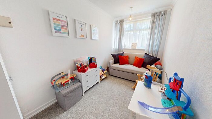 2 Bedroom Maisonette For Sale In Conifer Rise, Westone, NN3