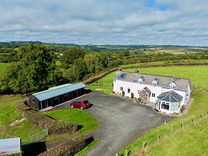 3 Bedroom Country House For Sale In Llanfilo, Brecon, LD3