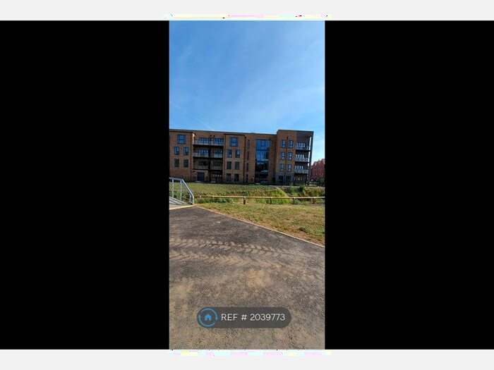 2 Bedroom Flat To Rent In Sparrow Street, Rainham, RM13