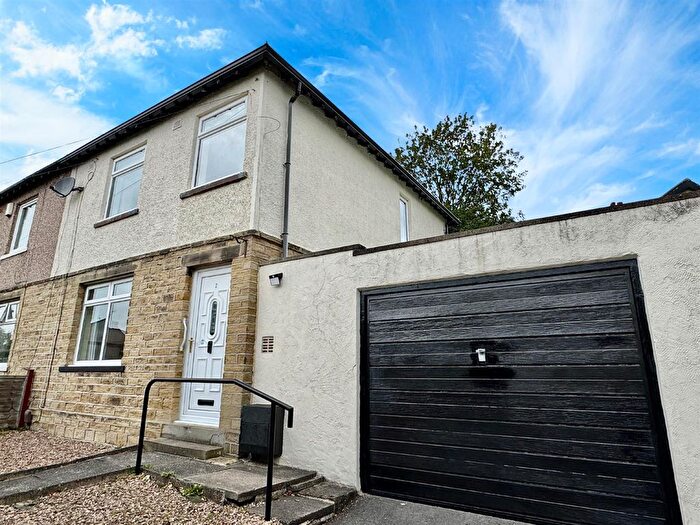 3 Bedroom Semi-detached House For Sale In Ashbourne Road, Keighley, BD21