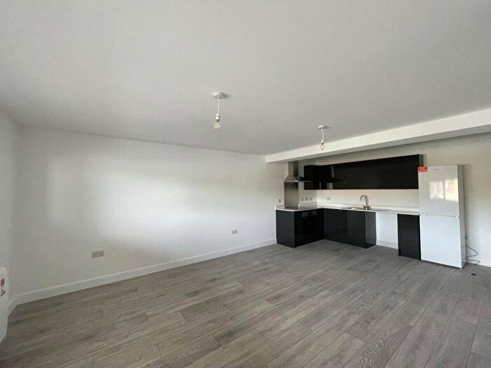 2 Bedroom Apartment To Rent In Wellington Way, PO7