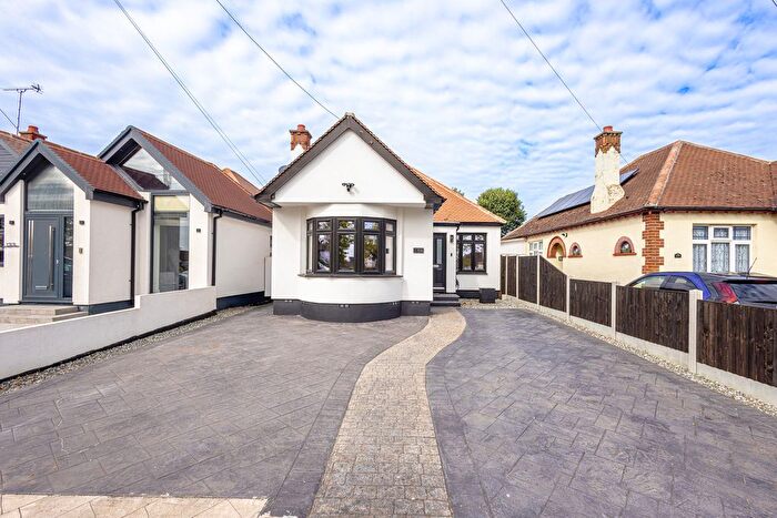 2 Bedroom Detached Bungalow For Sale In Blenheim Chase, Leigh-On-Sea, SS9