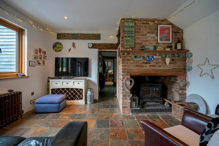 5 Bedroom Detached House For Sale In Fulfords Hill, Itchingfield, RH13
